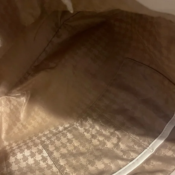 Karl Lagerfeld White bag  Red Heart and Pearl Accents - Picture 7 of 7